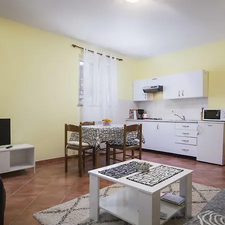 Ella Apartman