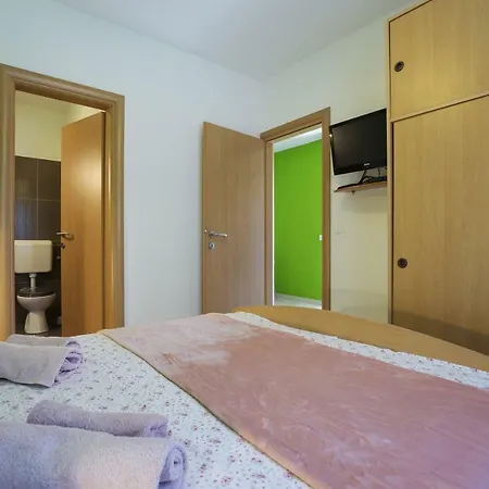 Ella Apartman *