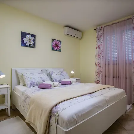 Apartman Ella